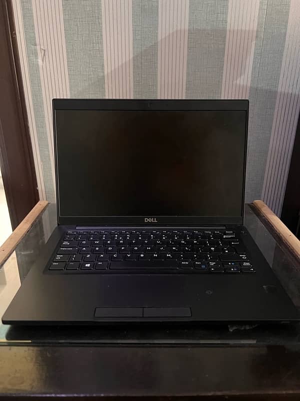 Dell Latitude 7390 1