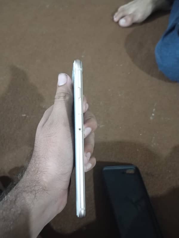 I phone 8 plus non pta  all okay phone factory unlock 64 Gb 5