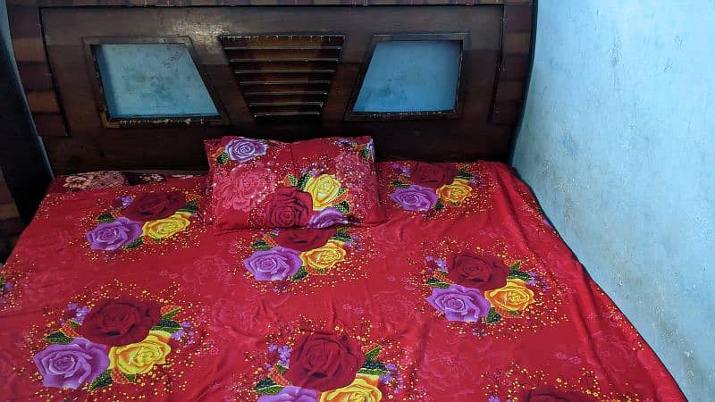 BED FOR SELL WITH GOOD QUALITY 4