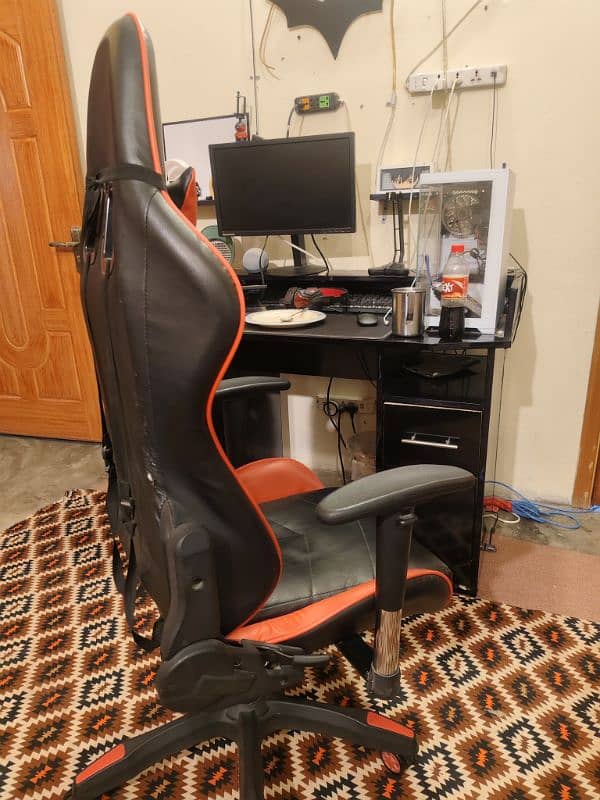 Global Razer gaming chair only 2 month used 3