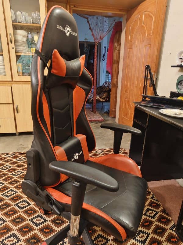 Global Razer gaming chair only 2 month used 4