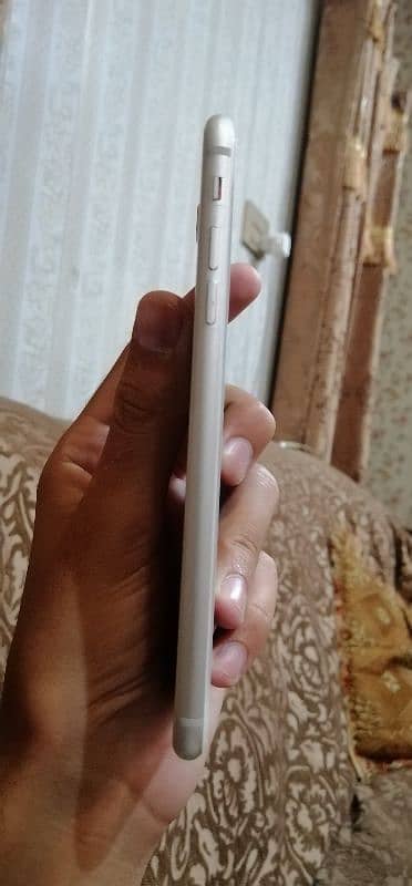 Iphone 8 plus 64Gb Pta Proved 3