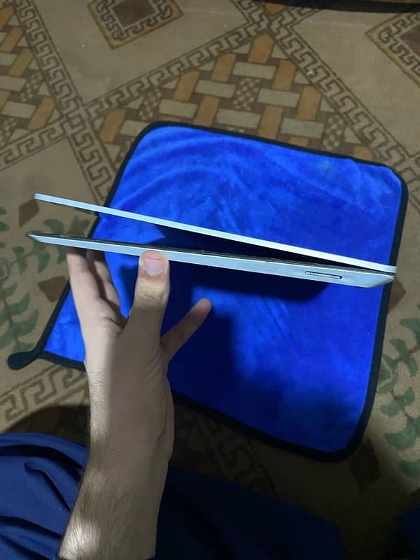 Micro soft laptop hd dasplay touch screen baki whatapp 03339237757kare 7