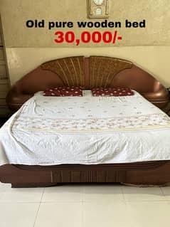 Beds , dressings table,iron stand,iron safe and sofa set for sale