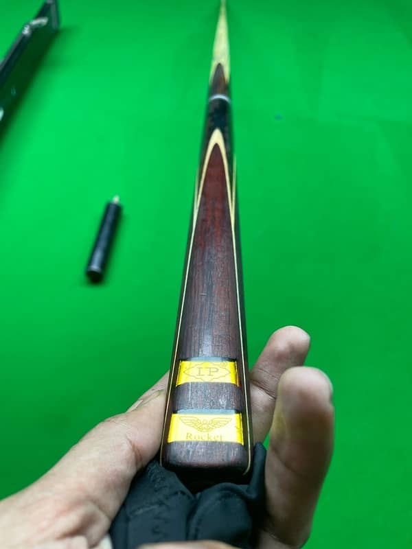 Box and Cue for Sale (Rocket) 4