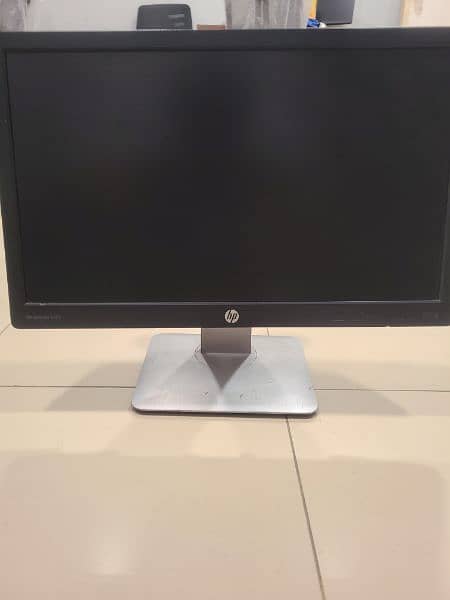 Dell P2018H 19.5"HP EliteDisplay E202 20" 2