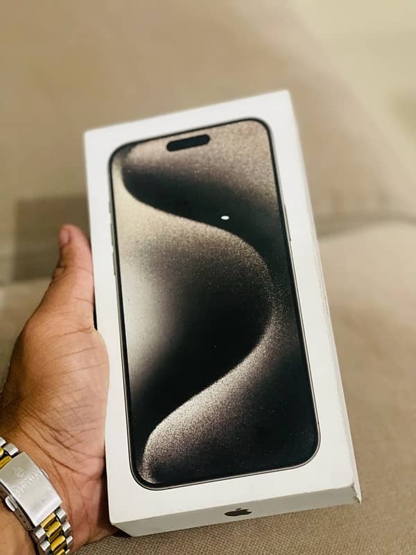 I phone 15 pro max (256 GB Pta Proved) 0