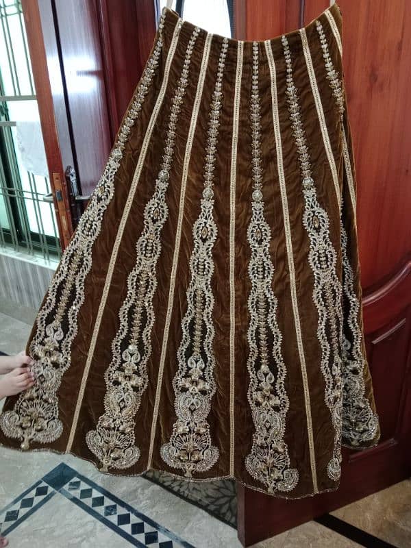 Mehndi lehnga 2