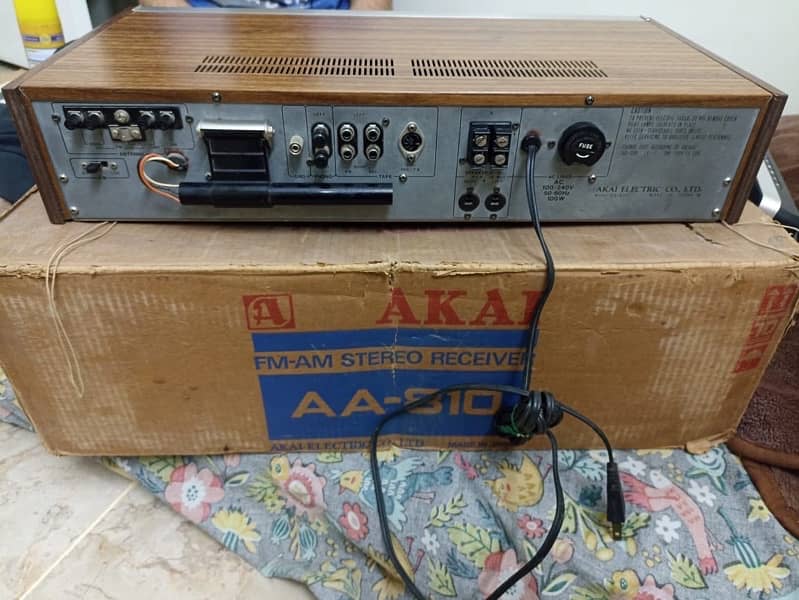 AKAI FM-AM stereo receiver 5