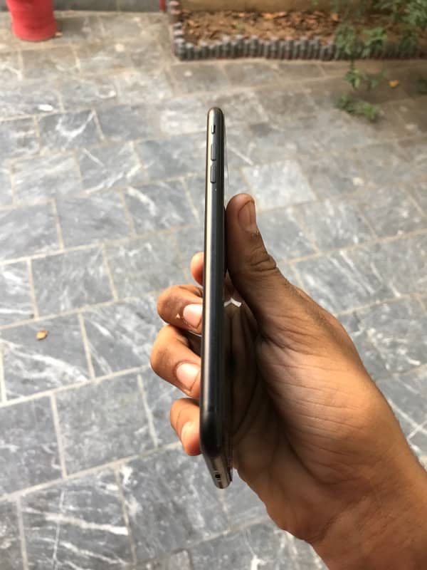 iPhone 7 Plus good condition 2