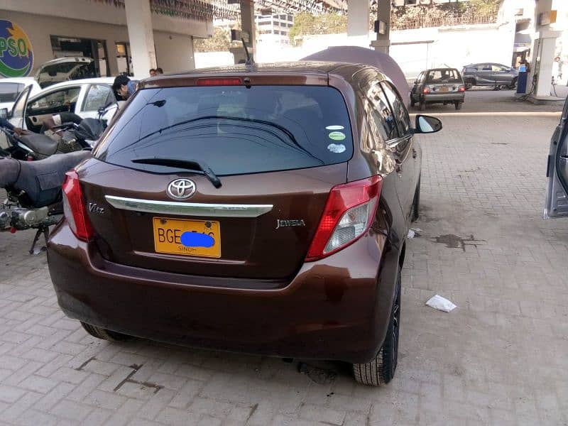 Toyota Vitz Jewela pushstart 1