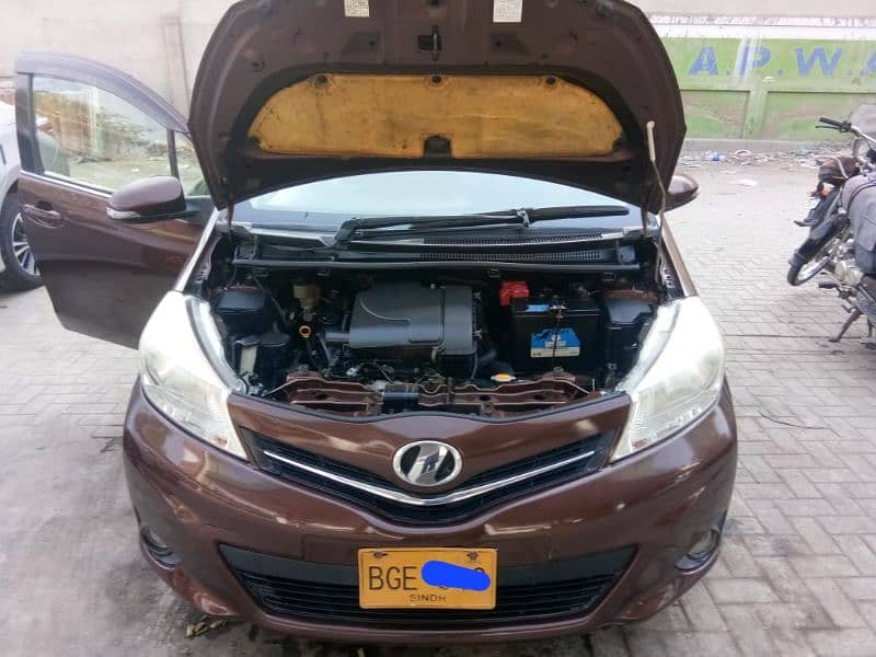 Toyota Vitz Jewela pushstart 3