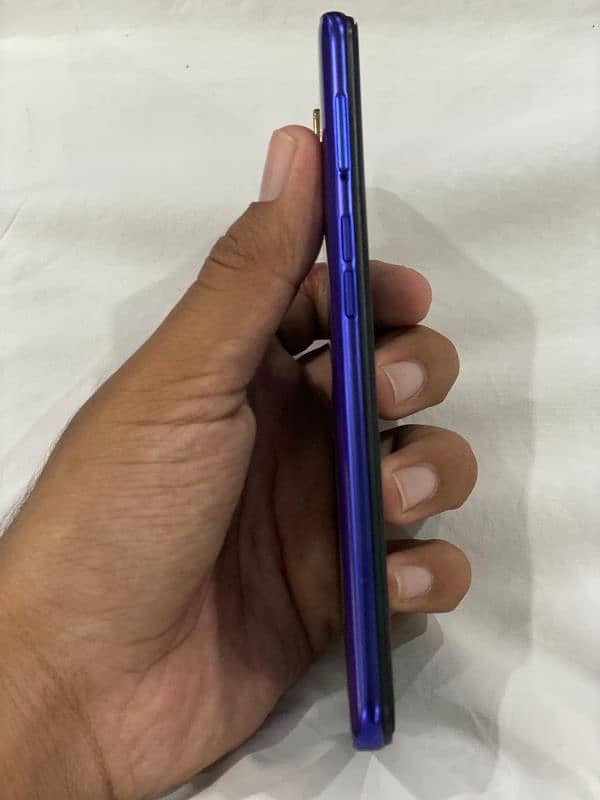 oppo f11 1