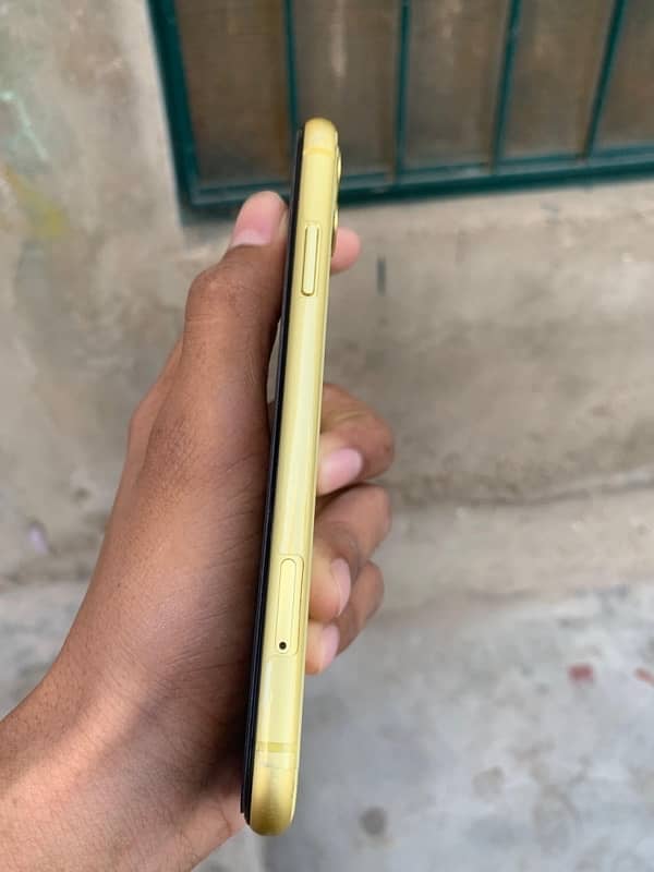 I phone 11 non pta (64)gb condition 10/10 all ok 2