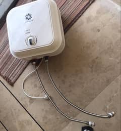 Electric geyser new in condition