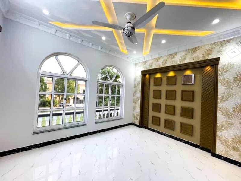 5 Marla Brand New Park Face House For Sale In AA Block BAHRIA Town Lahore 6