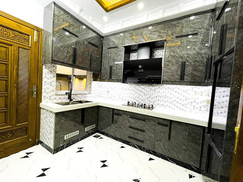 5 Marla Brand New Park Face House For Sale In AA Block BAHRIA Town Lahore 9