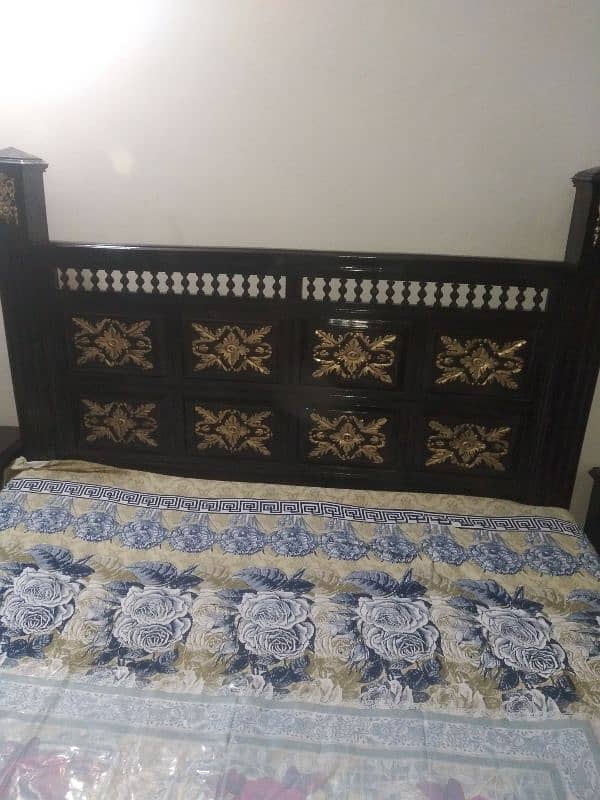 pure wood bed set for sale in very good condition 5