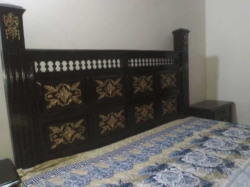 pure wood bed set for sale in very good condition 12