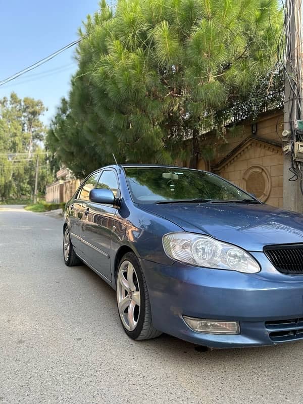 Toyota Corolla SE saloon 2002 2