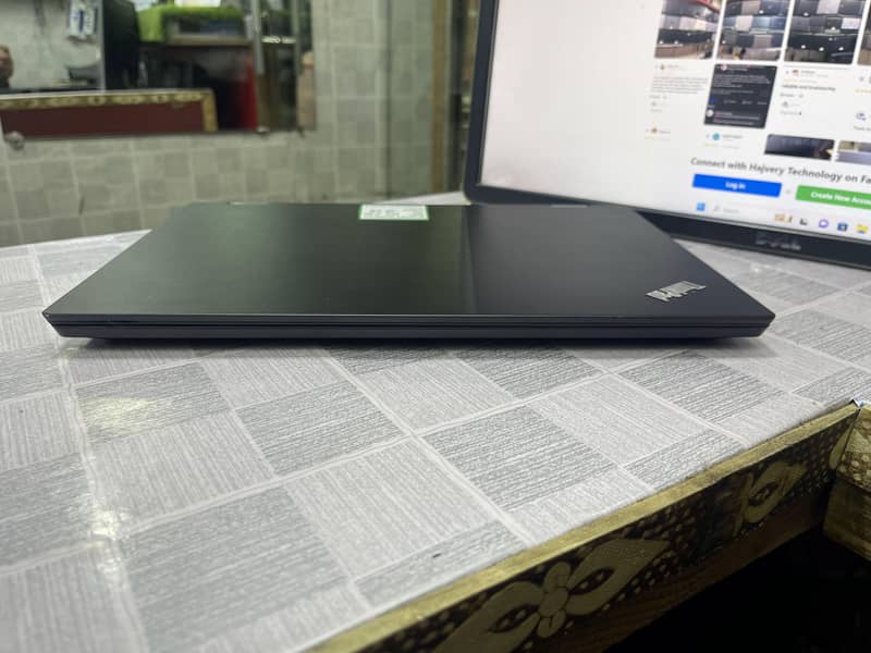 Lenovo Thinkpad Yoga L390 (Touch Screen) (0322-8832611) 12