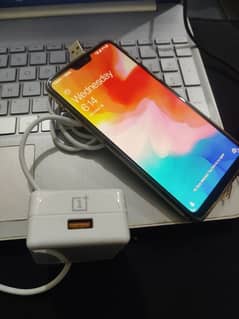 OnePlus 6  8/128gb with Charger 0