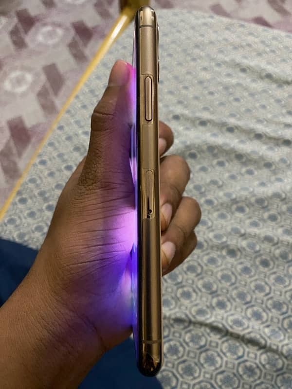 IPHONE 11 PRO 64gb FU 10/10 Condition 4