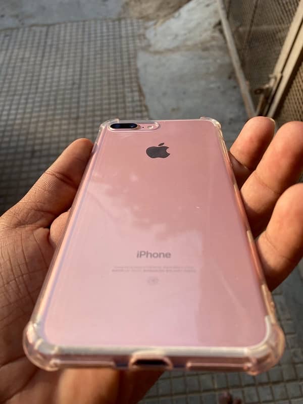 iPhone 7plus pta approved condition 10/8 no any fault memory 32gb 1