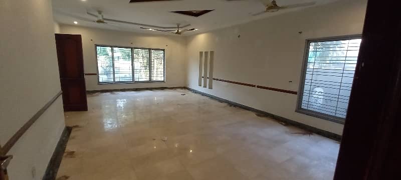 Kanal Lower Portion Upper Proper Lock Available For Rent In Dha Phase 4 4