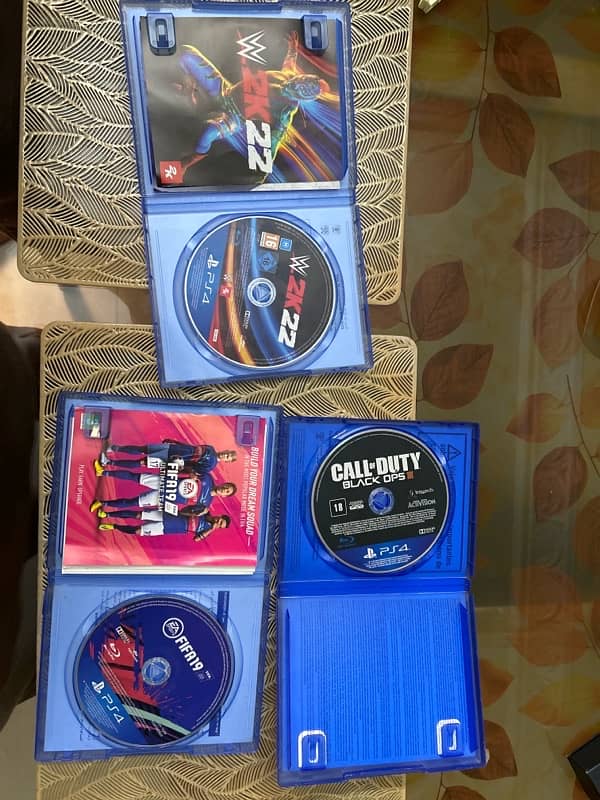 PS4 games for sale (wwe 2K23/Fifa19/black ops III) 1