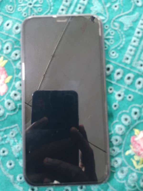 Iphone 11 For sale 2