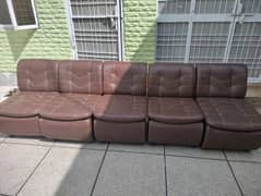 I m selling  5 seater sofa set