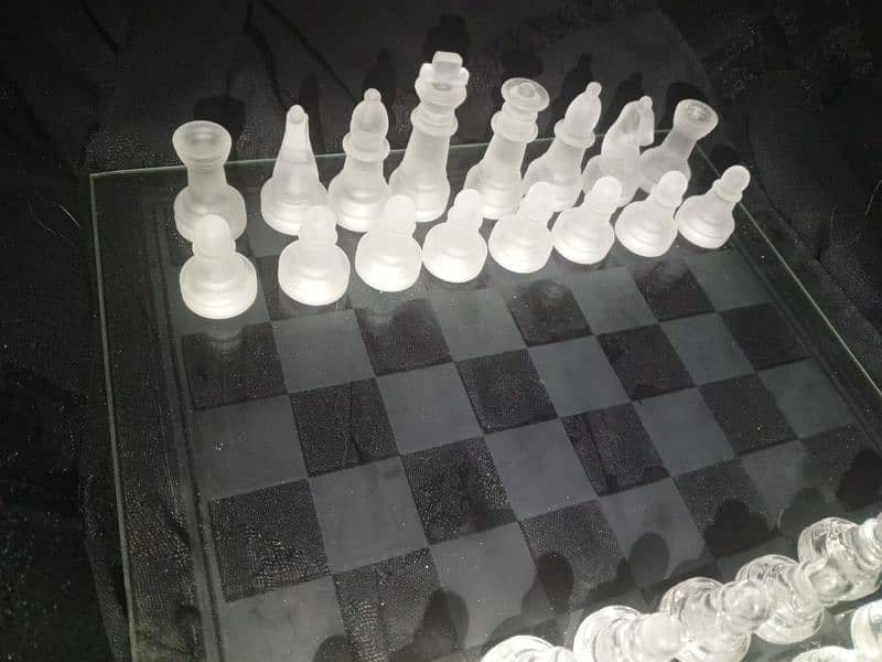 glass chess 1