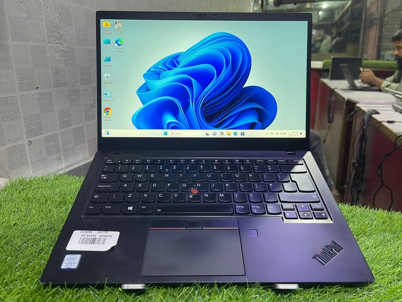 Lenovo 7th Generation X1 Carbon (0322-8832611) 1