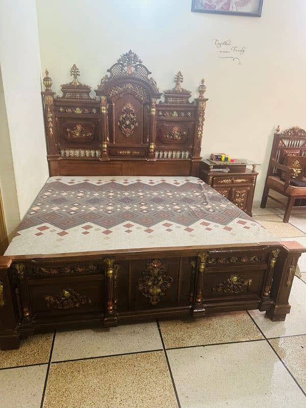 Complete Bed Set with Dressing Table and mattress, Tables 1