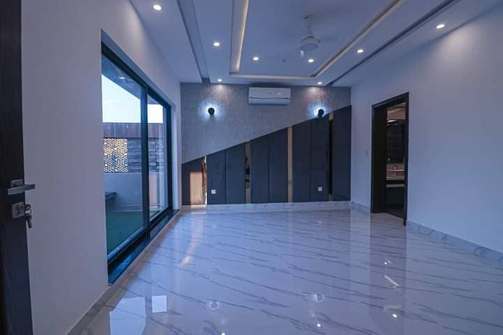 1 kanal upper portions Is Available For Rent In DHA Phase 6 Lahore At Super Hot Location. 16