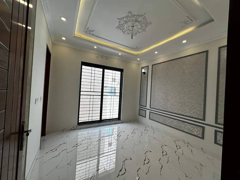 5 marla brand new house for sale in Dha rehbar vip hot location vip house 5