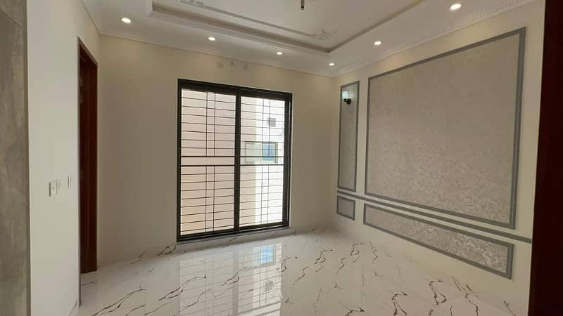 5 marla brand new house for sale in Dha rehbar vip hot location vip house 10