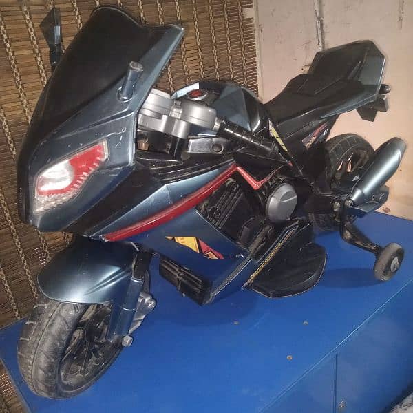 I am selling kids electric baik 2