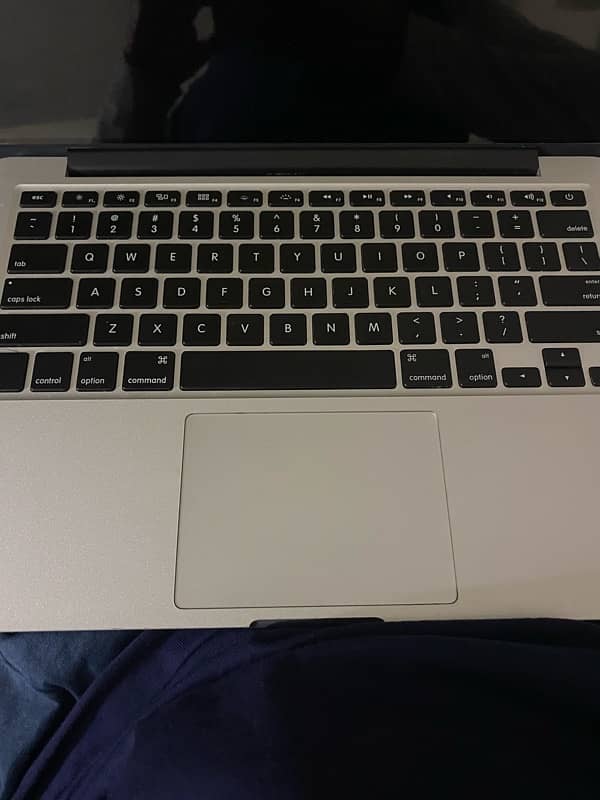 MacBook Pro ( Retina , 13-inches, Mid 2014) 4