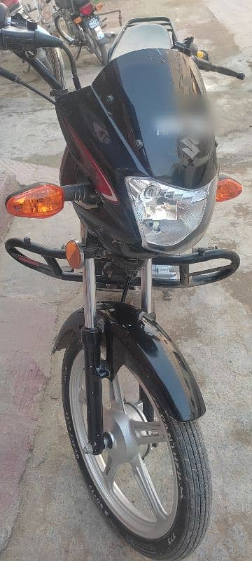 Suzuki 110s black fully laminated 10/10 condition 8