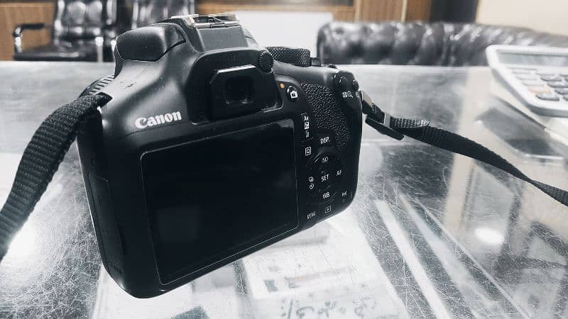 canon 1300D 3