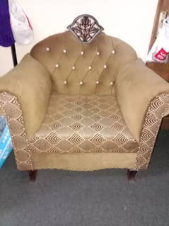 New design Fresh condition Sofa set 5 seater For sale