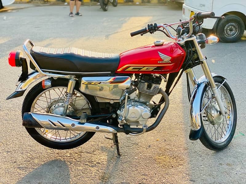 Honda CG125 Special Edition 3