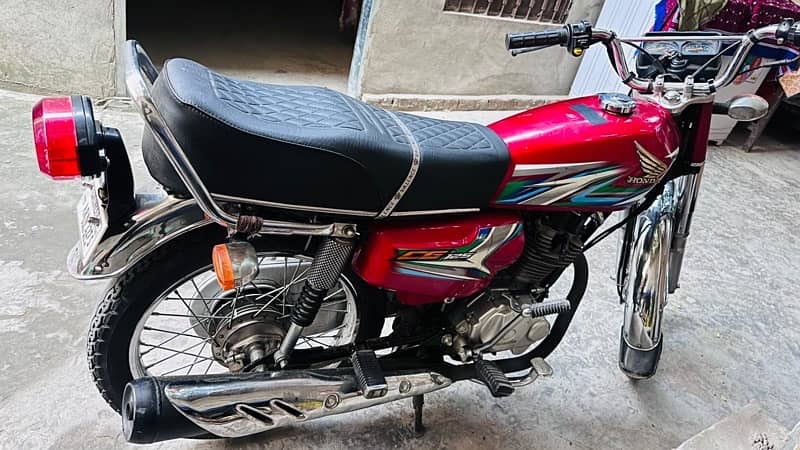 Honda 125 like new condition 1