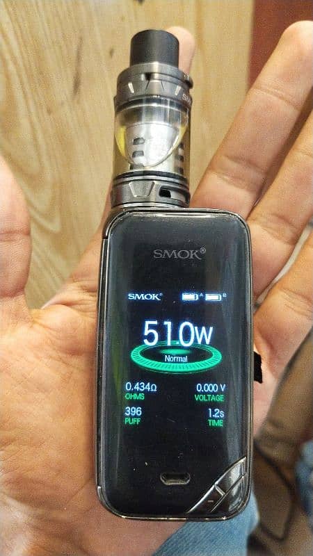 smok ka vape boht hi acha power full smog 220 watt 10/8   03059605266 0