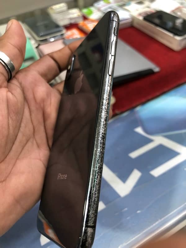 IPhone X 64 gb pta aproved 3