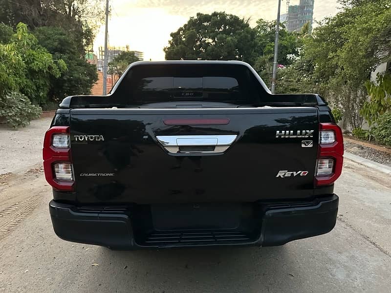 Toyota Hilux Revo V Grade Push Start Fully Loaded 2019 Like New 4