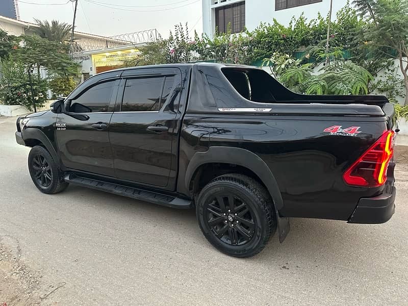 Toyota Hilux Revo V Grade Push Start Fully Loaded 2019 Like New 10