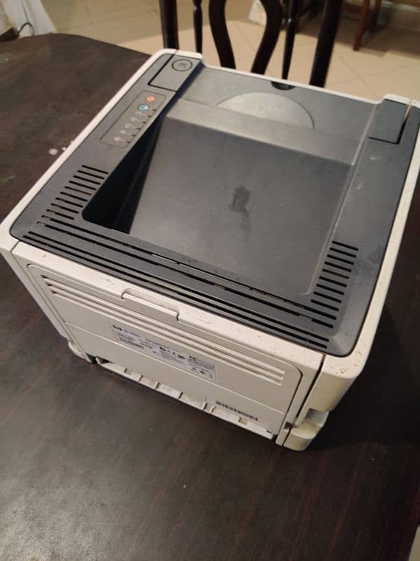 HP printer good condition plug and play laser jet p2015n  for sale 1